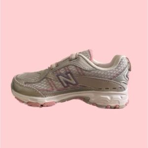 New Balance Little Kid/Big Kid Running Shoe. Size 13.5W